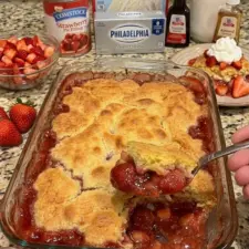 Strawberries & Cream Dump Cake: Creamy Bliss Awaits!